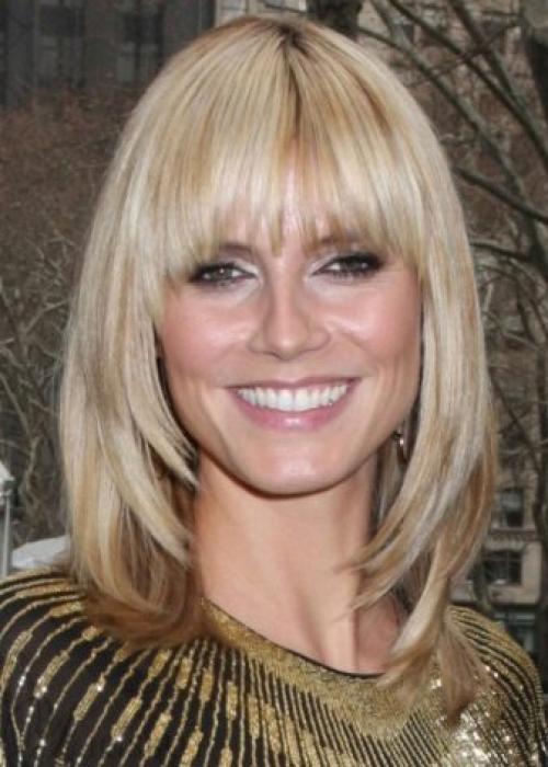 Челка прямая густая. Особенности 04