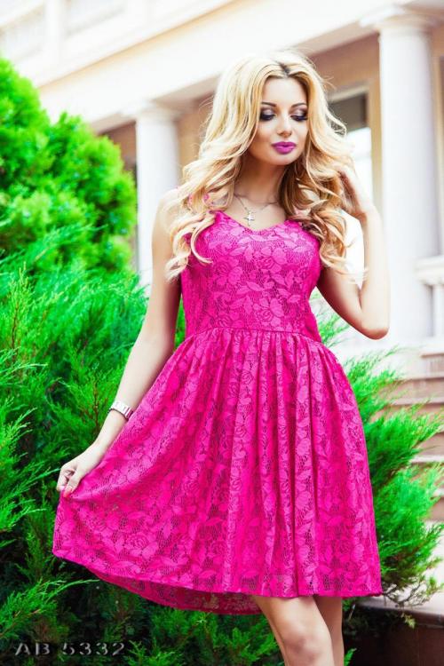 Малиновое платье с чем носить. Модные тенденции 2019 года