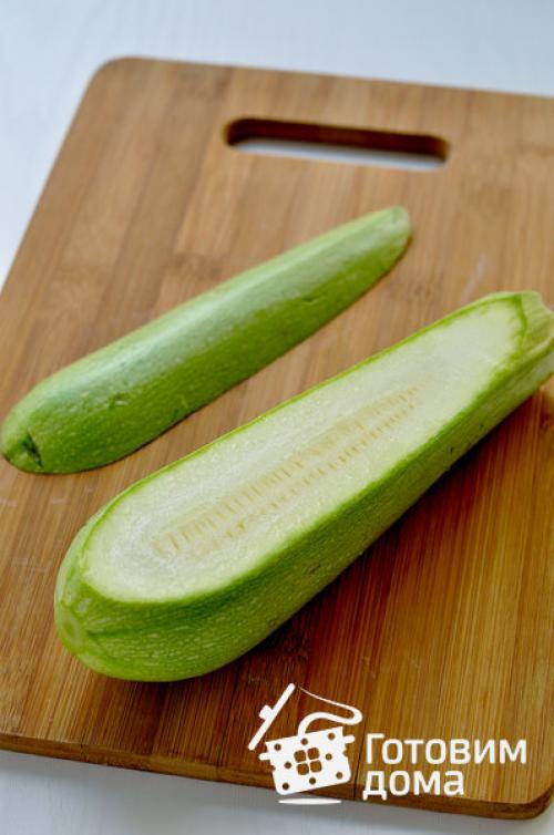 Лодочки из кабачков с курицей в духовке рецепт. Кабачки, фаршированные курицей