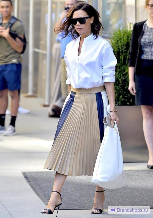 Образ черная юбка плиссе. С чем носить юбку-плиссе? Тренды 2020 года