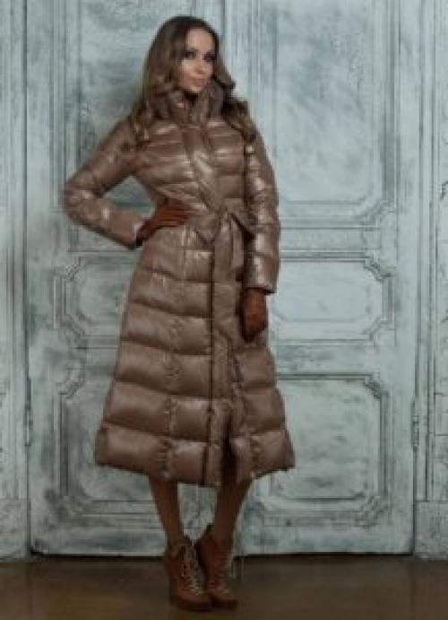 С какой обувью носить пуховик ниже колена. Выбор обуви к длинному пуховику