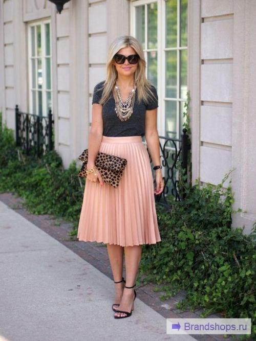 Образ черная юбка плиссе. С чем носить юбку-плиссе? Тренды 2020 года