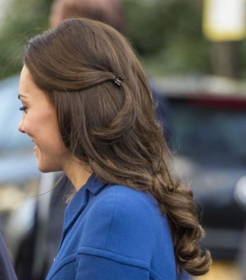 Чем заколоть сзади волосы. Прически с  крабиком  на  длинные волосы  