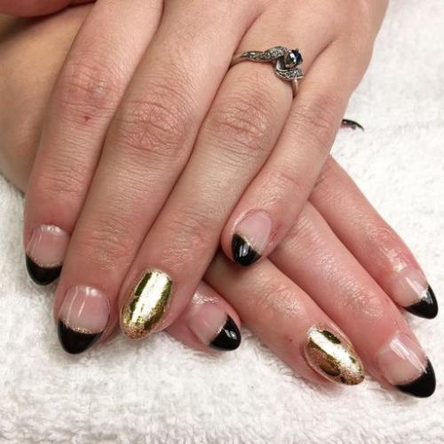 Черный маникюр с золотом. Черно-золотой маникюр: фото самых лучших идей