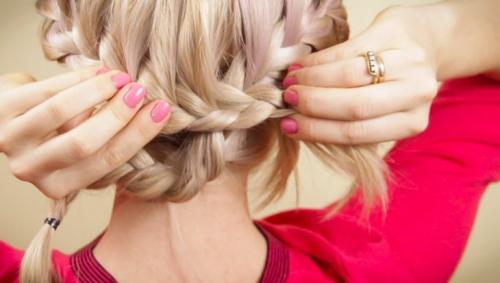 Причёски которые можно сделать самой себе. Прически самой себе —, как сделать самые модные и красивые прически своими руками (100 фото)