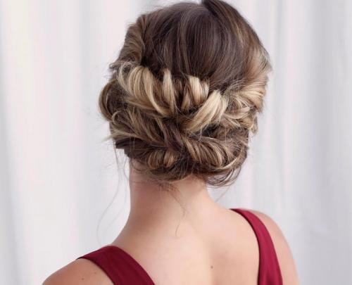 Причёски которые можно сделать самой себе. Прически самой себе —, как сделать самые модные и красивые прически своими руками (100 фото)