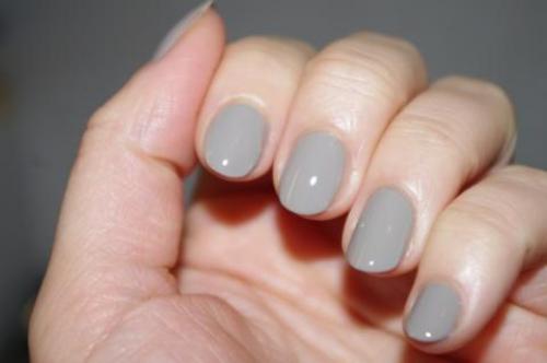 Маникюр кому за 40 гель лак. Какой маникюр испортит внешний вид женщины старше 40 лет 13 Маникюр кому за 40 гель лак. Какой маникюр испортит внешний вид женщины старше 40 лет 13