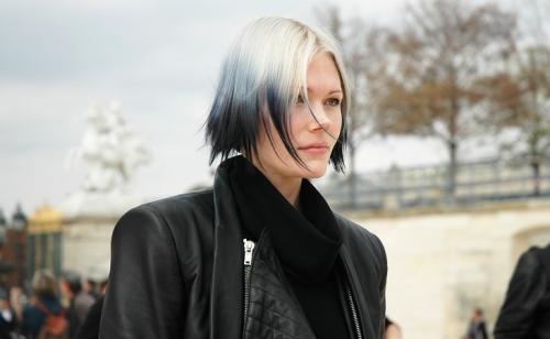 Корни волос темные. Темные корни светлые концы на коротких – Тёмные корни, светлые концы на коротких волосах: лучшие идеи 08