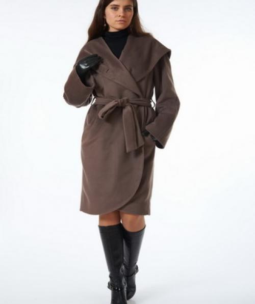 С какими ботинками носить пальто. С какой обувью носить женское пальто до колена? 21