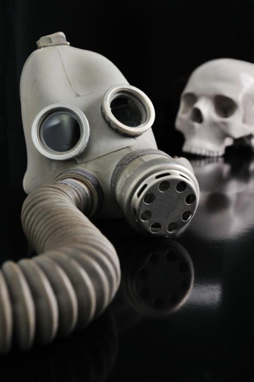 Как правильно одевать противогаз. Как надевать противогаз