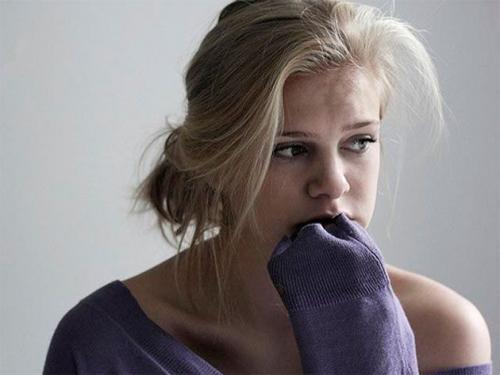 Почему ночью просыпаешься весь мокрый в поту женщина. Причины пробуждения среди ночи мокрой и в поту