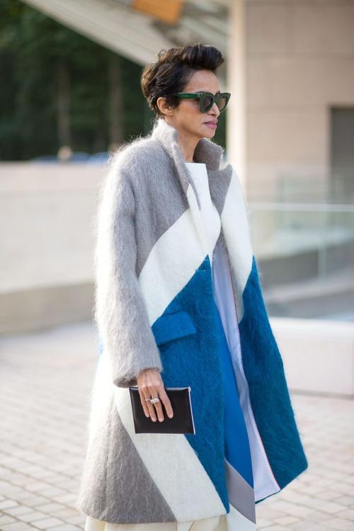 С чем носить длинное пальто зимой. Как носить пальто зимой и не замерзнуть: 5 стильных лайфхаков