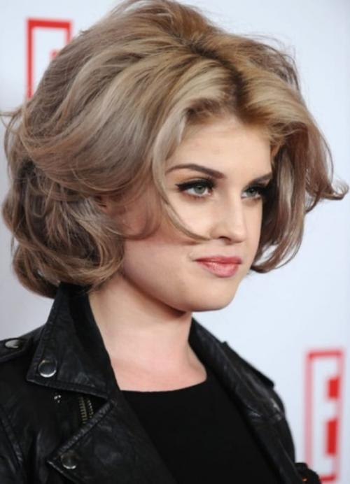 Каскад для полного лица. Особенности стрижек для полных