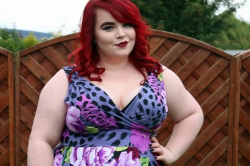 Каскад для полного лица. Особенности стрижек для полных