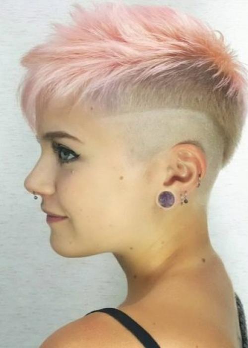 Рисунки машинкой на голове для девушек. Прически с рисунками для мальчиков и парней 03