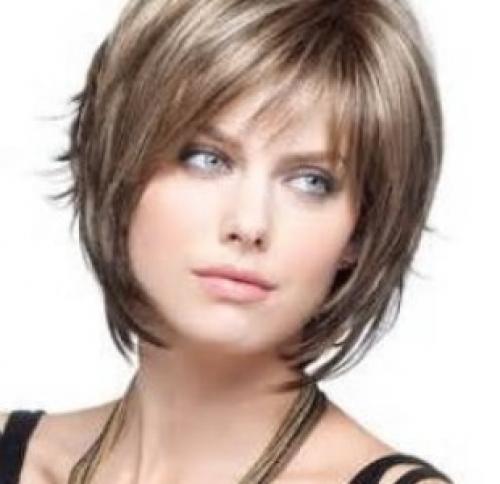 Стрижки многослойные на короткие волосы вид сзади. Каскад на короткие женские волосы