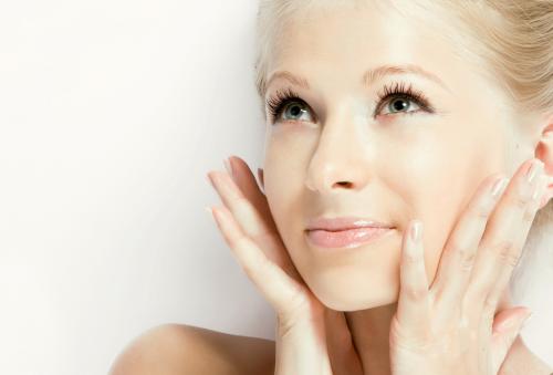 Маска для лица отбеливающая и очищающая в домашних условиях. Делаем отбеливающую маску для лица в домашних условиях