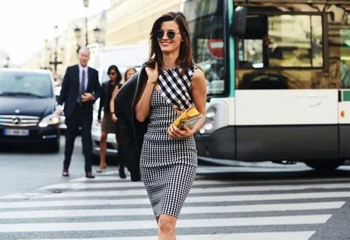 Джинсы для женщин посл. Цвета джинсов для женщины 40 лет 25