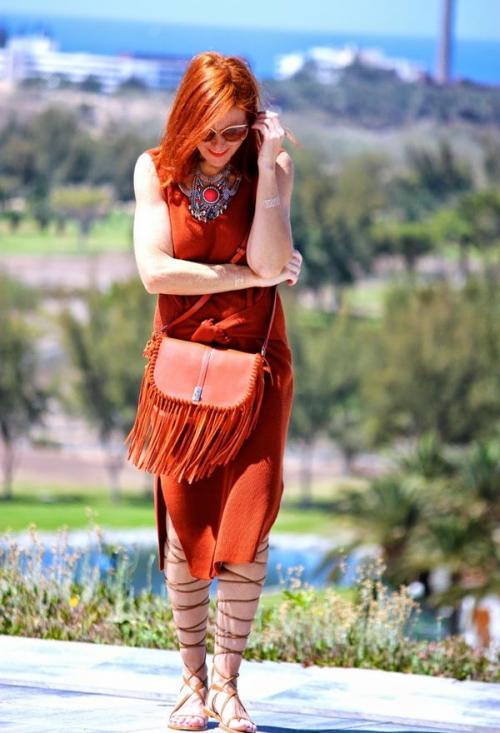 Модели нарядных платьев для женщин 50 лет. Фасоны летних платьев для женщин 50 лет 03