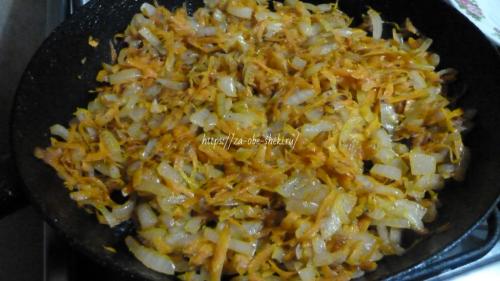 Торт из кабачковых блинчиков с морковью. Сочный кабачковый торт с морковью и луком