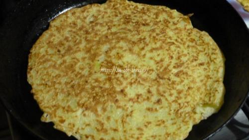 Торт из кабачковых блинчиков с морковью. Сочный кабачковый торт с морковью и луком