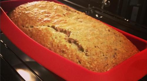 Кекс с бананами и грецкими орехами. Банановый кекс с грецкими орехами