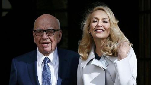 Звезды которым 45 лет. Звёзды, которые вышли замуж после 45 лет