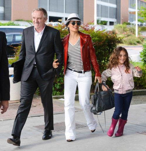 Звезды которым 45 лет. Звёзды, которые вышли замуж после 45 лет