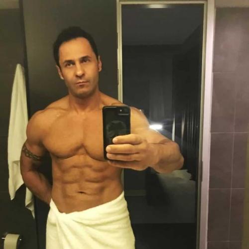 Кому из звезд 47 лет мужчина. 10 российских звезд-мужчин с идеальным телом