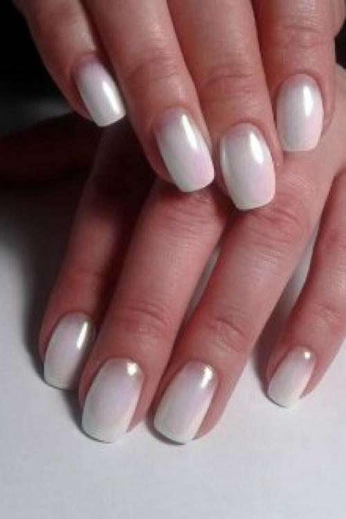 Маникюр с жемчужной. Разновидность жемчужного маникюра