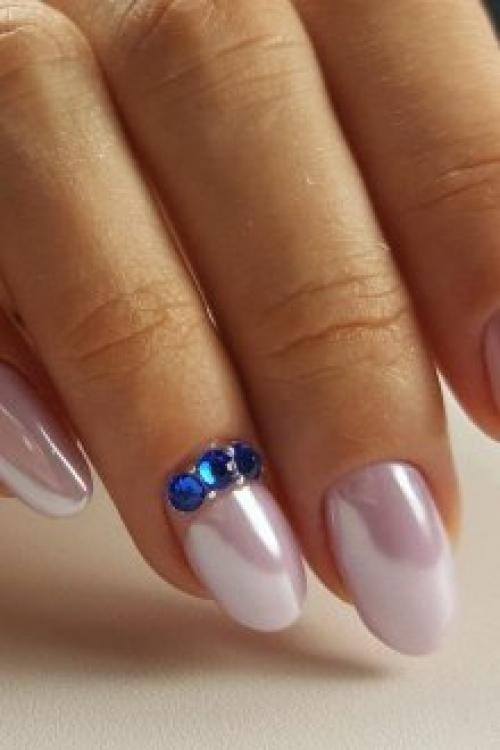 Маникюр с жемчужной. Разновидность жемчужного маникюра