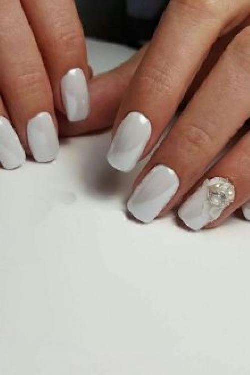 Маникюр с жемчужной. Разновидность жемчужного маникюра