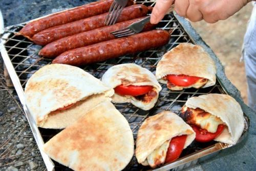 Лаваш с творогом на гриле. Лаваш на гриле: 5 потрясающих рецептов для пикника
