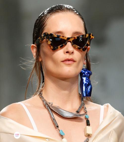 Солнцезащитные очки для треугольного лица. Модные треугольные очки