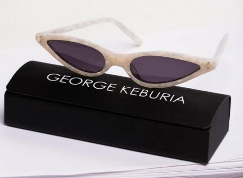 Солнцезащитные очки для треугольного лица. Модные треугольные очки