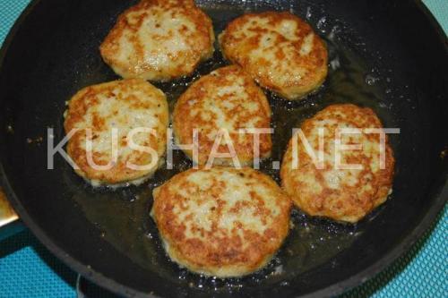 Куриные котлеты с кабачком рецепт на сковороде. Куриные котлеты с кабачком – рецепт