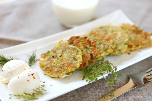 Куриные котлеты с кабачком на пару калорийность. Диетические котлеты куриные с кабачками: рецепт в домашних условиях