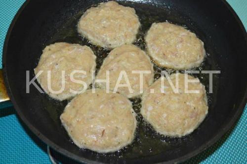 Куриные котлеты с кабачком рецепт на сковороде. Куриные котлеты с кабачком – рецепт