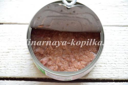 ПП салат с тунцом и огурцом и яйцом. Рецепт 6, простой: салат из тунца с огурцами (пошаговые фото)