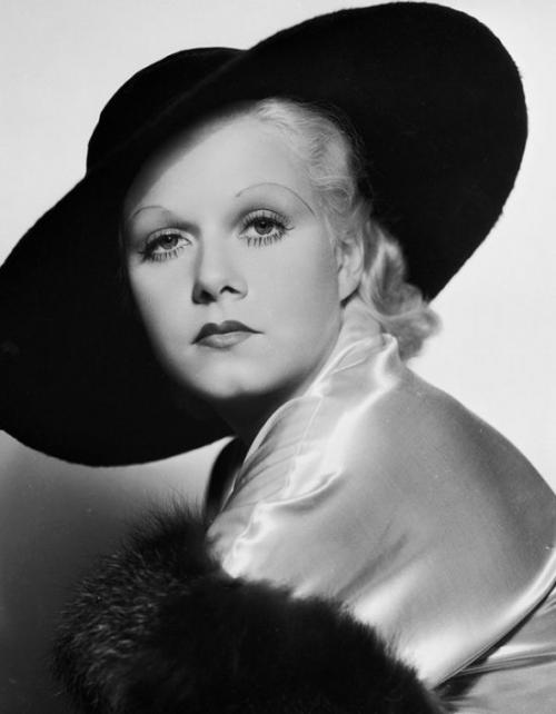 Густые брови у девушек. Зачем девушки рисуют себе эти огромные жирные брови?