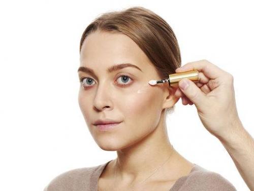 Хайлайтер на лице. Как наносить хайлайтер на лицо?