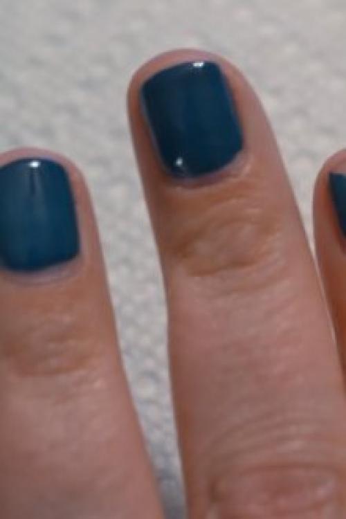 Если отслаивается гель, что делать если. Почему отслаивается гель-лак от ногтей: причины и особенности