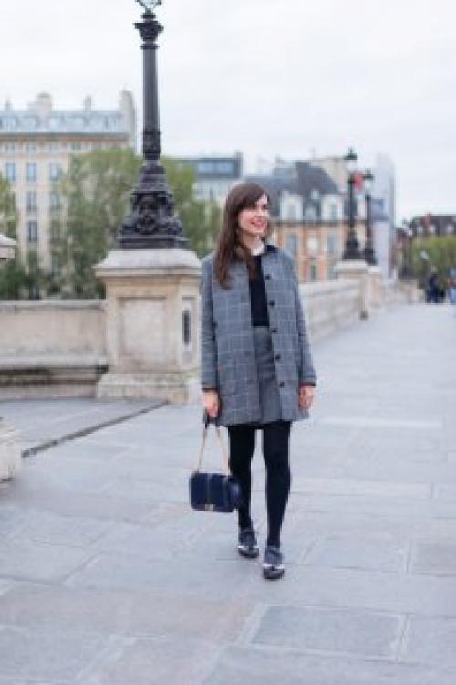 С чем носить серое пальто до колена. Безупречные оттенки серого в моделях женских пальто