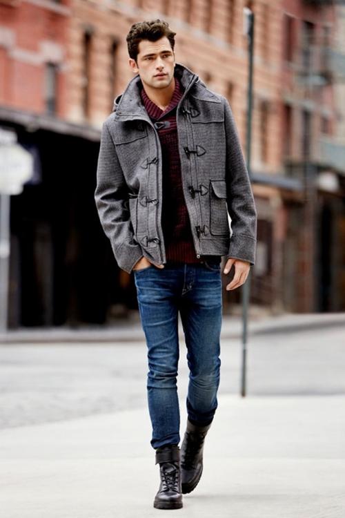 С чем носить серое мужское пальто. С чем носить мужское серое пальто?