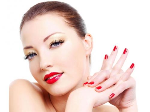 Цвет лака для ногтей для 50 летней женщины. Подходящая цветовая палитра 03