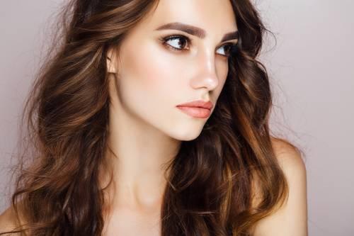 Какой цвет волос подойдет к карим глазам и светлой коже. Цвет волос для карих глаз — подчеркиваем природное очарование + фото 23