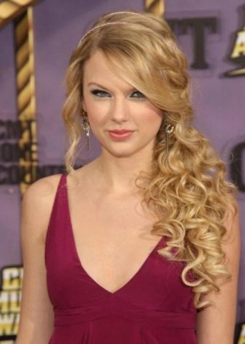 Как сделать прическу себе самой в домашних условиях. Прически самой себе —, как сделать самые модные и красивые прически своими руками (100 фото) 23