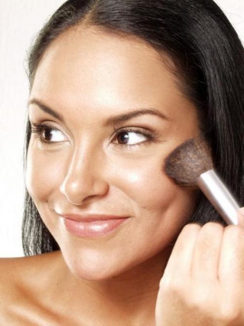 Как правильно наносить тональник. 25 советов, как добиться эффекта идеальной кожи при нанесении макияжа 02 Как правильно наносить тональник. 25 советов, как добиться эффекта идеальной кожи при нанесении макияжа 02