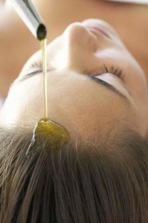 Чем полезно оливковое масло для волос. Как правильно выбрать масло для волос 04