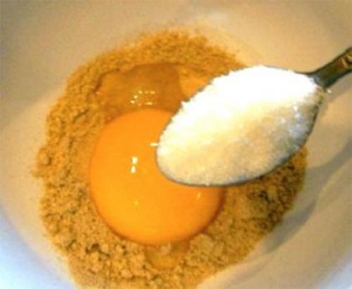 Маска из горчицы для жирных волос. Маска для жирных волос в домашних условиях: лечение жирности у корней и на концах, народные средства с горчицей, травы, сода, дегтярное мыло, отвары, глина, уксус